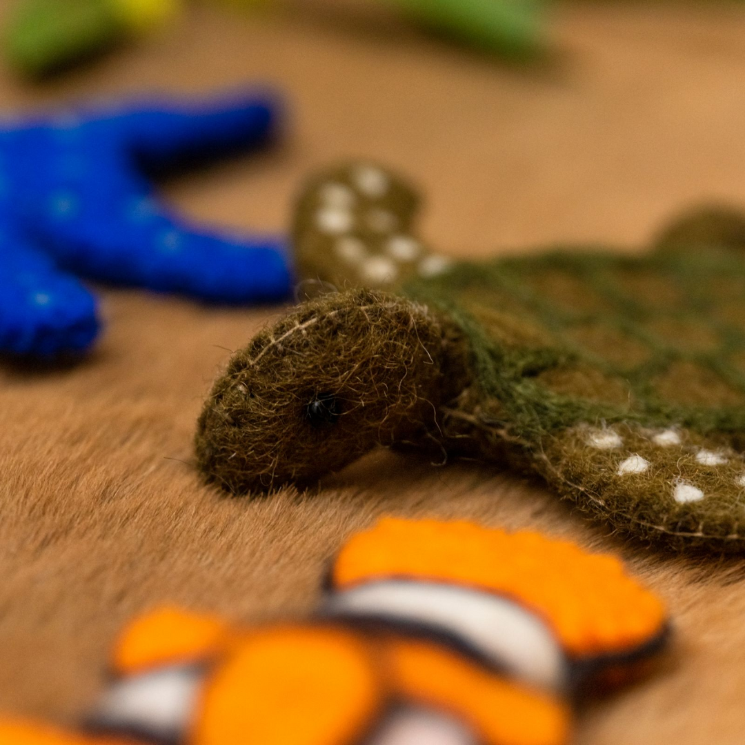 "Australia Under the Sea 1, 2, 3" By Frané Lessac - Book and Finger Puppet Set